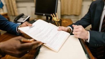 Choosing the Right Divorce Attorney