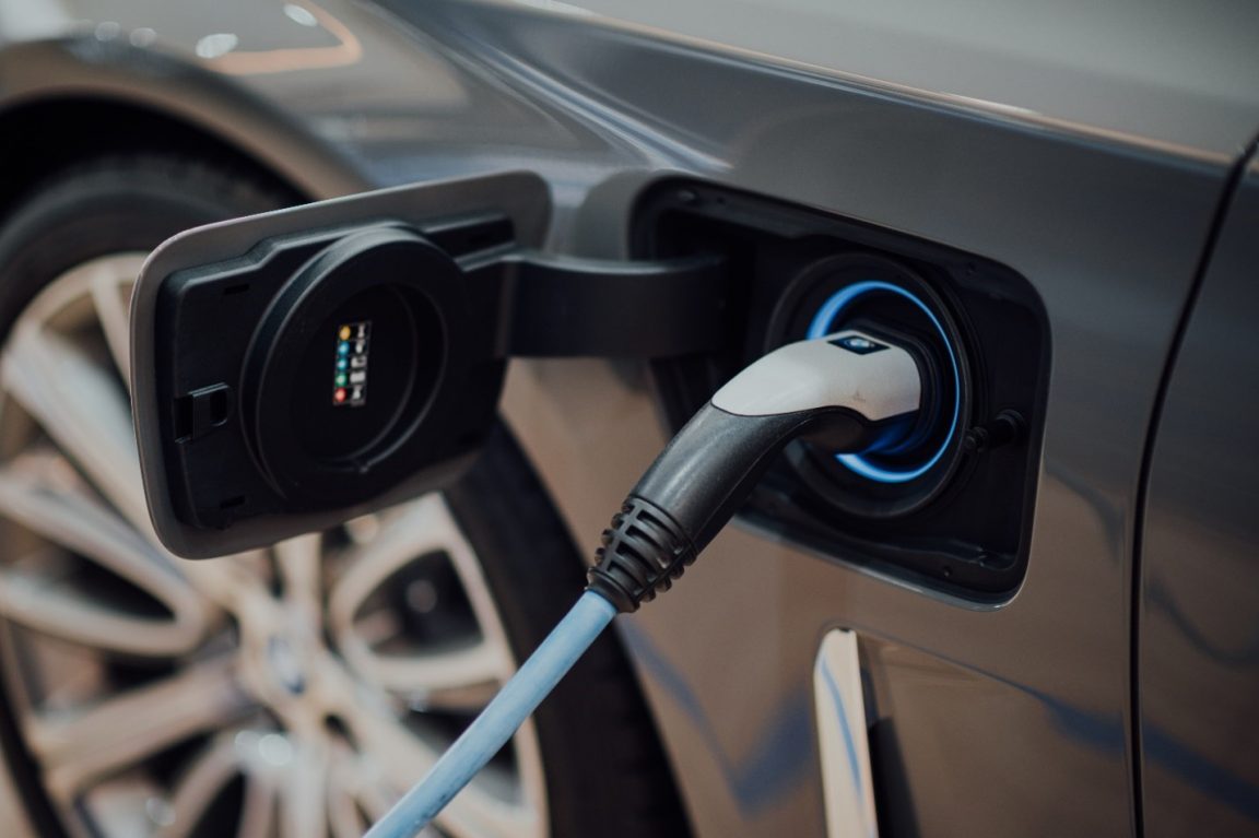 Buying an Electric Vehicle? Know These Tax Law Changes