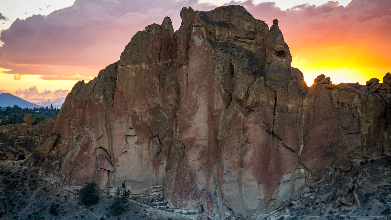 Image of Climbing Old Smith Rock